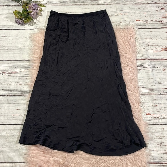 Mes Demoiselles Lima Satin Black Midi Skirt - Picture 2 of 7